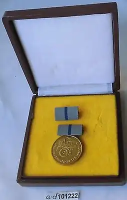 DDR Medaille für herv. Leistungen metallverarbeitende Industrie im Etui (101222)