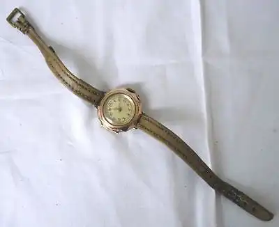 Alte goldene Damentaschenuhr umgearbeitet als Armbanduhr um 1910 (105748)