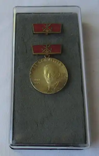 DDR Medaille Ernst Schneller GST Gold 1971-72 Punze Rückseite im Etui (111592)