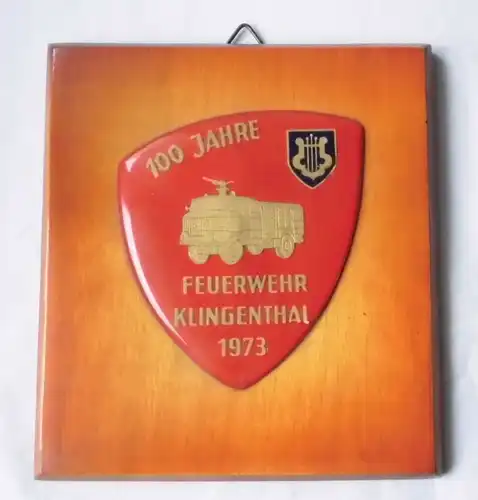 Altes Wandbild mit Emaille Auflage 100 Jahre Feuerwehr Klingenthal 1973 (110034)