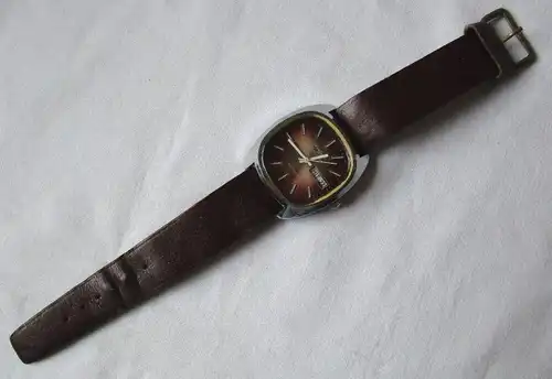 Glashütte Armband Uhr Spezichron 22 Rubin Datumsanzeige Handaufzug DDR (113473)