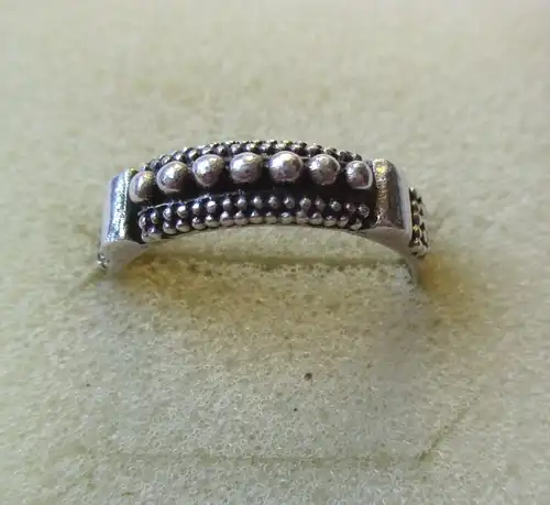 Hübscher Damen-Ring Silber 925 mit 7 Silberkügelchen (126229)