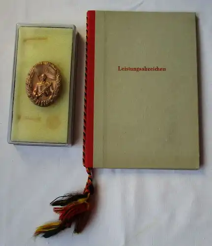 DDR Leistungsabzeichen NVA Nationale Volksarmee + Urkunden 1964 (110484)