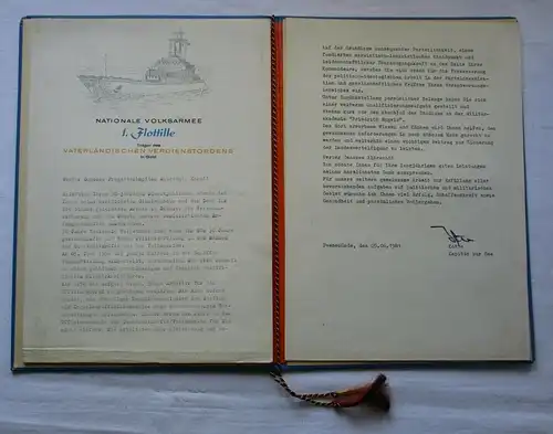 DDR Urkundenmappe mit Dokument Marine 1. Flottille Peenemünde 1981 (105526)