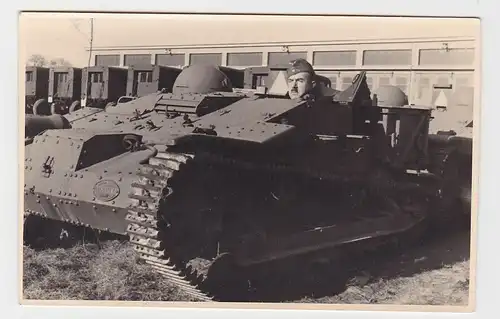 83541 Foto AK erbeuteter Renault UE Chenillette Panzer Wehrmacht 2. Weltkrieg