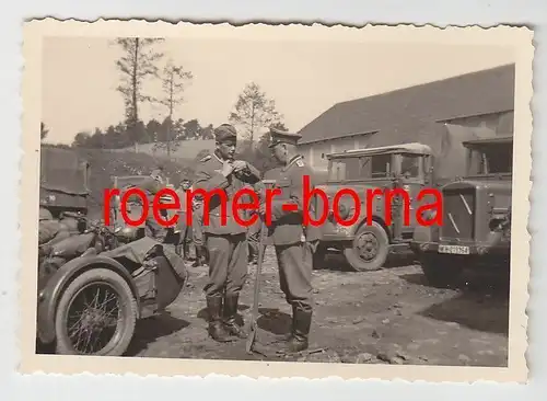 57315 Original Foto Militär LKW und Motorrad mit Kennung im 2.Weltkrieg