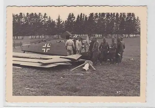 89126 Foto deutscher Flieger bei Bauchlandung 2.Weltkrieg
