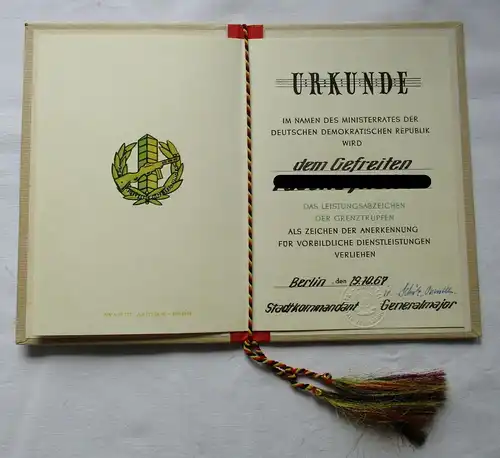 DDR Urkunde Leistungsabzeichen der Grenztruppen 19. Oktober 1967 (100187)