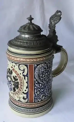 Alter Keramik Bierkrug mit Heraldik Wappen & Zinndeckel 1/2 Liter 1889 (115586)