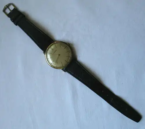 Seltene flache DDR Armbanduhr Ruhla mit Lederarmband (134299)
