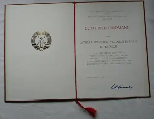 DDR Urkunde Vaterländischer Verdienstorden in Bronze Honecker 1980 (134974)