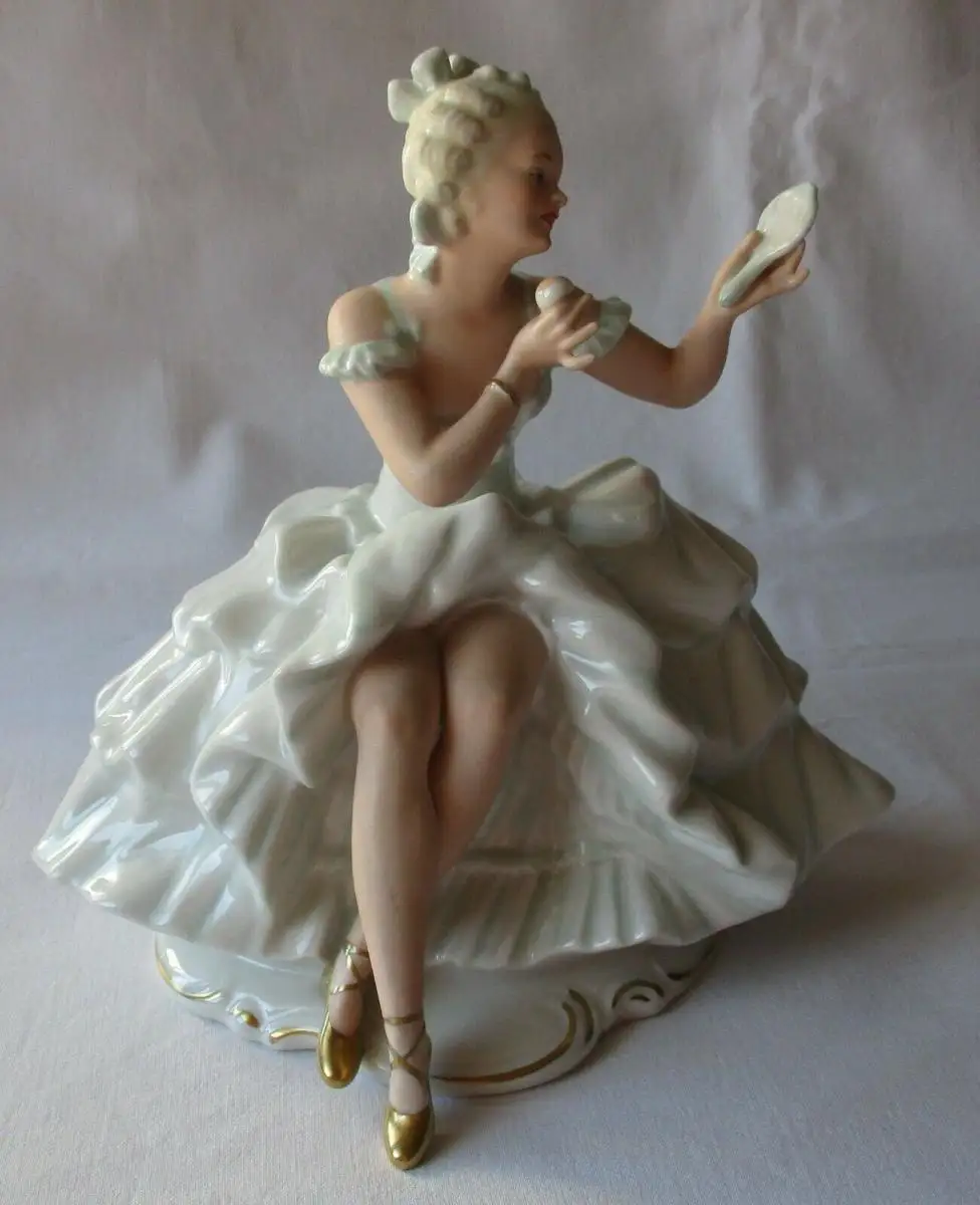 Schaubach Kunst Figur Balletteuse mit Schminkspiegel und Puder H 17 cm (117578) 0