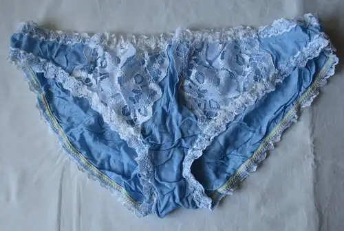 DDR Dessous Slip blau weiße Spitze ungetragen Gr. 42 Marke Stretta (159902)