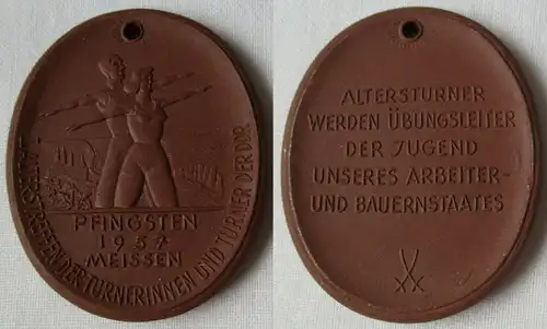 DDR Medaille I. Alterstreffen der Turnerinnen Pfingsten 1957 Meissen (149922)