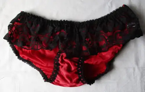 DDR Dessous Slip rot schwarz Spitze Dederon Größe 42 Marke Stretta (158084)