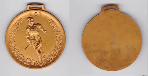 Medaille DDR GST Läufer mit Gewehr im Eichenlaubkranz um 1970 (135519)