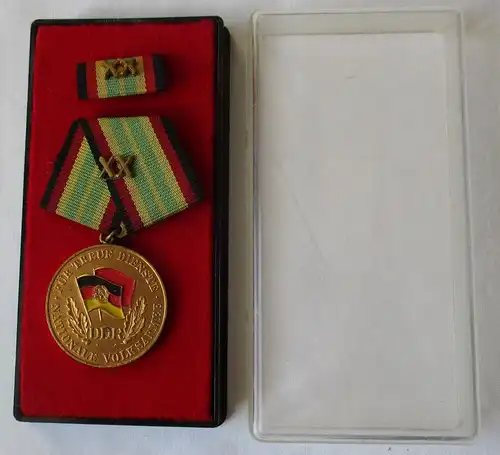 DDR Medaille für treue Dienste in der NVA Gold XX 20 Jahre Bartel 148 f (160975)