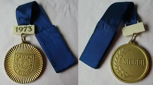 DDR Medaille Zivilverteidigung 1973 Sieger in Gold am Band (128734)