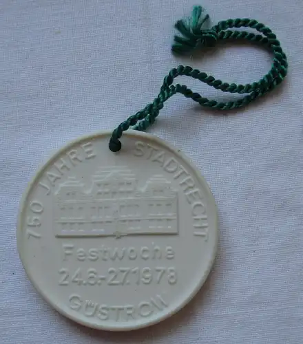 DDR Porzellan Medaille 750 Jahre Stadtrecht Güstrow 1978 (115447)