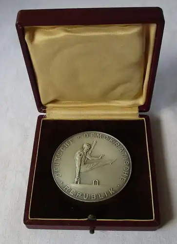 seltene DDR Medaille Gymnastik & Turnen Meisterschaft 1955 (107633)