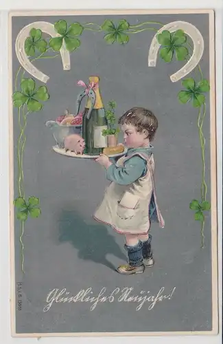 79816 Präge AK Glückliches Neujahr! - Kind mit Festteller und Hufeisen 1910