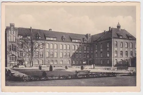 69158 Ak Greifswald Chirurgische und Medizinische Klinik um 1930