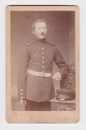 77108 Kabinett Foto Soldat 1. Magdeburgischen Infanterie-Regiments Nr. 26