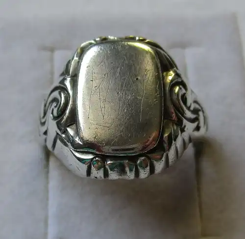 auffälliger 835er Silber Ring Siegelring mit Randverzierungen (126011)
