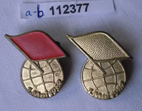 2 x verschiedene DDR Abzeichen 1.Mai 1962   (112377)