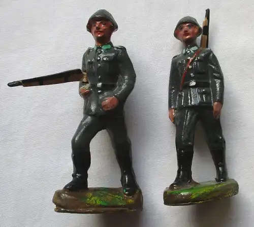 2x Masse Figur Soldaten in Uniform um 1930 (161395)
