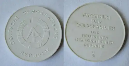 DDR Meissner Porzellan Medaille Präsidium der Volkskammer (120023)