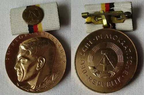DDR Orden Dr. Theodor Neubauer Medaille in Bronze Bartel 178 g (134955)