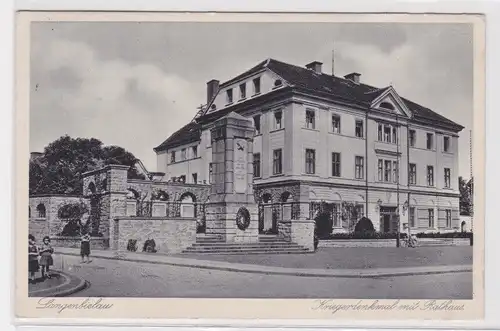 902126 AK Langenbielau - Kriegerdenkmal mit Rathaus 1930