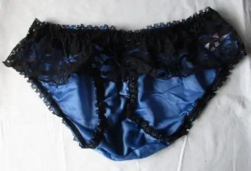 DDR Dessous Slip blau schwarz Spitze Dederon Gr. 42 Marke Stretta (159875)