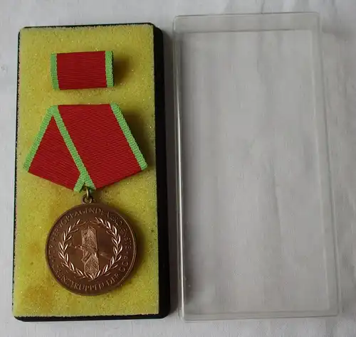 DDR Verdienstmedaille der Grenztruppen Bronze im Etui Bartel 282 b (101747)