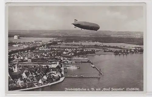 903835AK Friedrichshafen am Bodensee mit "Graf Zeppelin" (Luftbild) um 1935