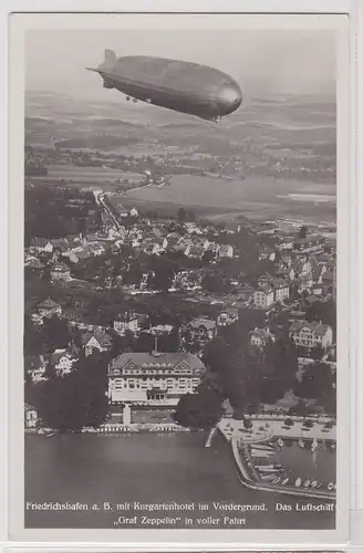 903943 Ak Friedrichshafen Zeppelin über dem Kurgartenhotel um 1930