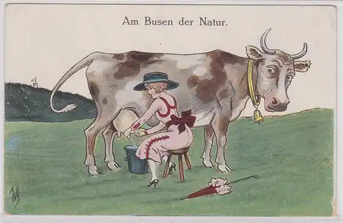 91778 Humor Ak Frau beim melken "Am Busen der Natur" um 1910