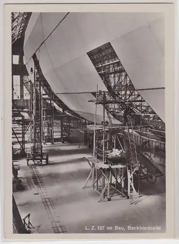 89593 Ak Luftschiff Zeppelin L.Z.127 im Bau Backbordseite um 1930