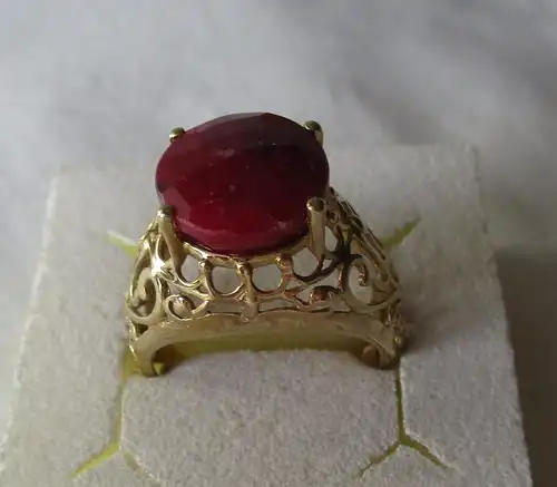 eleganter 925er Sterling Silber Ring vergoldet mit magenta Edelstein (108724)