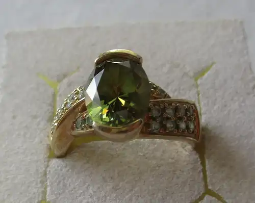 hochwertiger 925er Sterling Silber Ring vergoldet mit grünem Edelstein (110169)