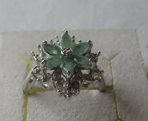 eleganter 925er Sterling Silber Ring Blüte mit mintgrünen Edelsteinen (112365)