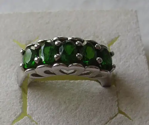 hochwertiger 925er Sterling Silber Ring mit grünen Edelsteinen (111390)