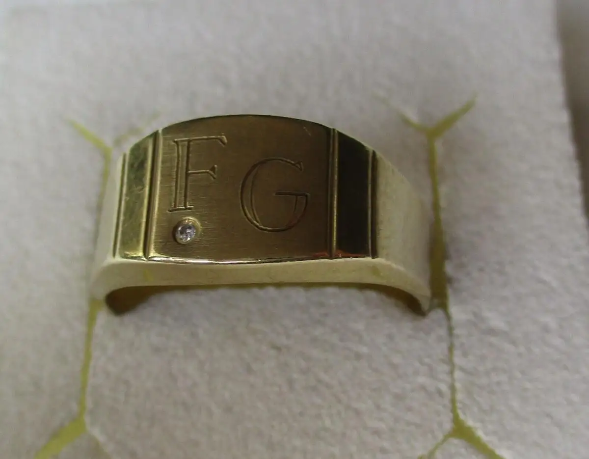 eleganter 333er Gold Ring mit farblosem Edelstein und Initialen FG (163749) 0