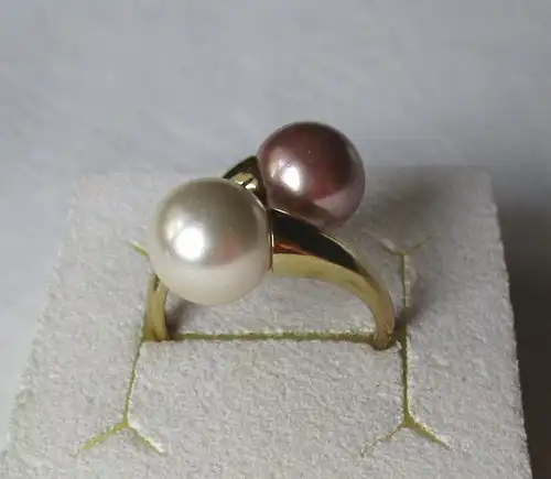 hochwertiger 333er Gold Ring mit 2 Perlen an den Ringschienenenden (155368)