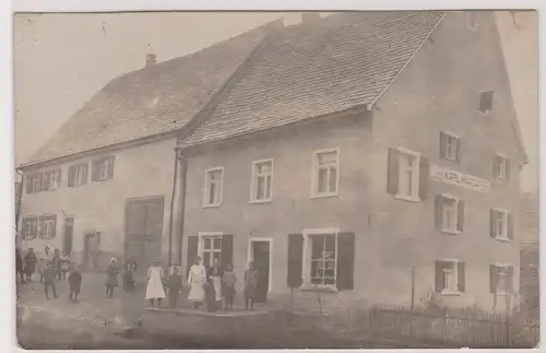 35559 Foto Ak Karl Haaga Familie vor Wohnhaus um 1910