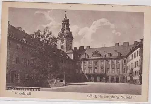 904118 Ak Rudolstadt Schloß Heidecksburg, Schloßhof um 1930