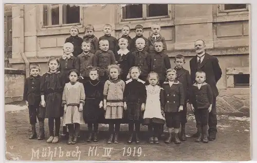 11056 Foto Ak Mühlbach Klassenfoto 4. Klasse 1919