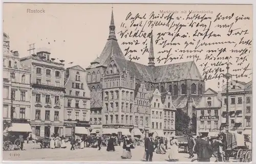 53448 Ak Rostock Marktplatz mit Marienkirche 1907