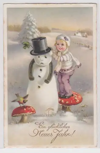 904103 Neujahrs Ak Kind auf Fliegenpils schmückt Schneemann 1936